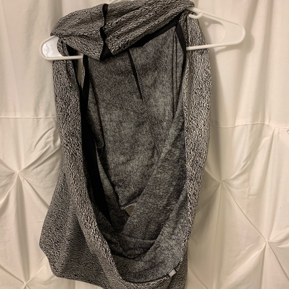 Lululemon Scarf/ vest